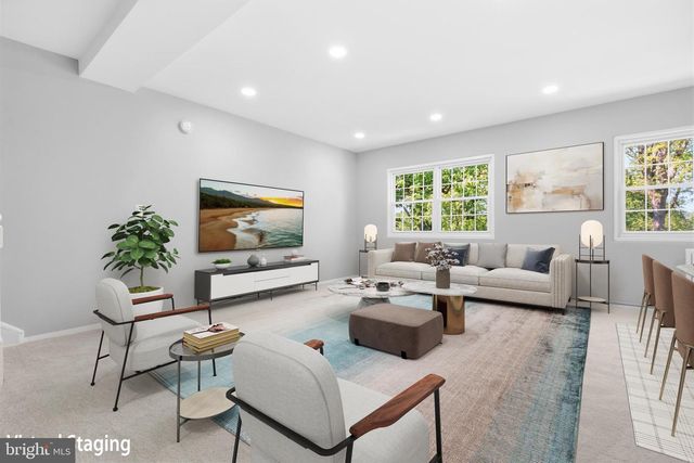 3721 LYONS LN, Alexandria, VA 22302