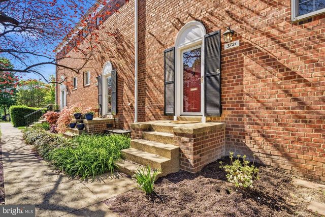 3721 LYONS LN, Alexandria, VA 22302