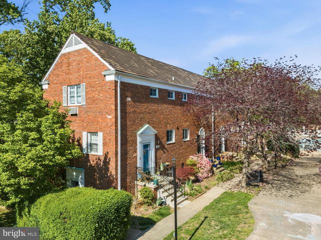 3721 LYONS LN, Alexandria, VA 22302