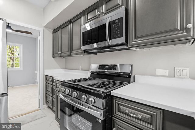 3721 LYONS LN, Alexandria, VA 22302