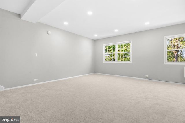 3721 LYONS LN, Alexandria, VA 22302