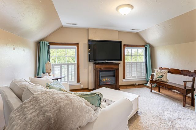 147 Preservation Way, Waynesville, NC 28786