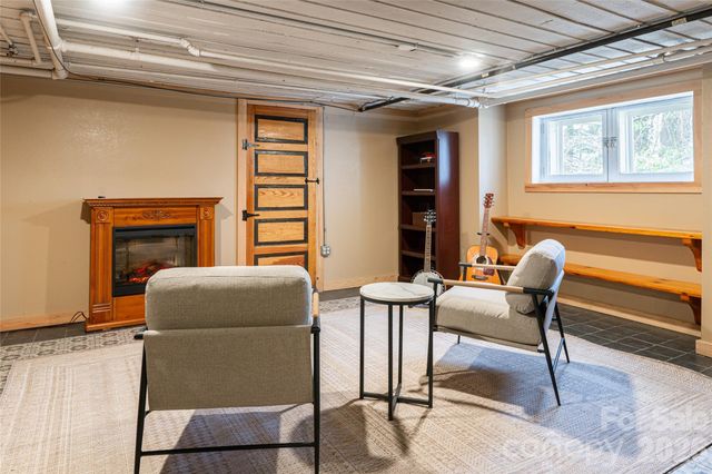 147 Preservation Way, Waynesville, NC 28786