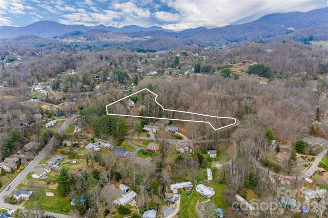 147 Preservation Way, Waynesville, NC 28786