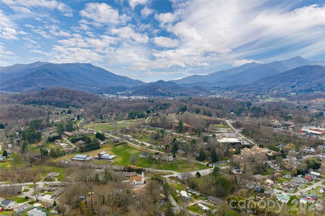 147 Preservation Way, Waynesville, NC 28786