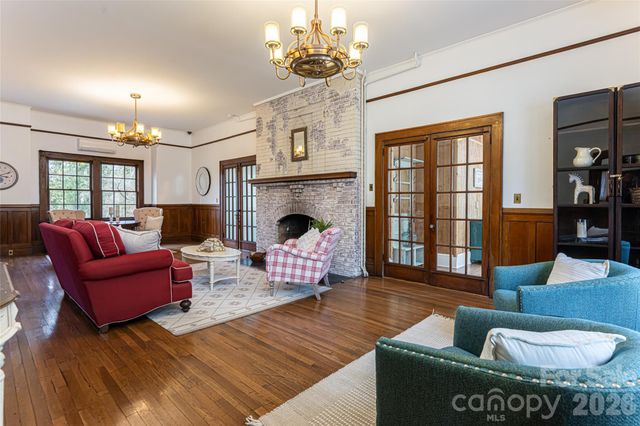 147 Preservation Way, Waynesville, NC 28786