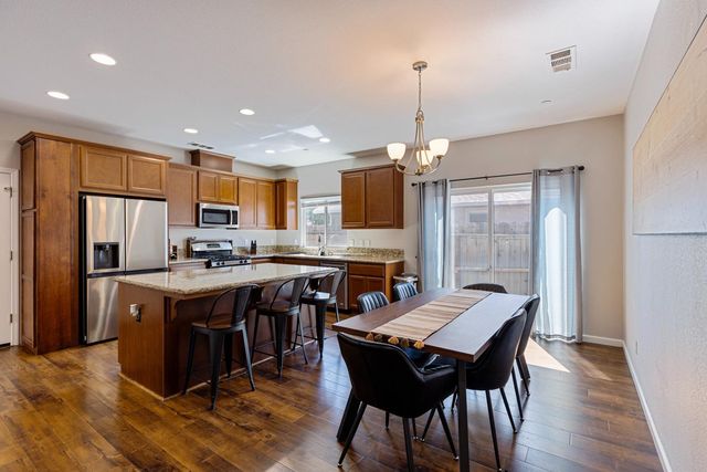 421 Daisy Ave, Lodi, CA 95240