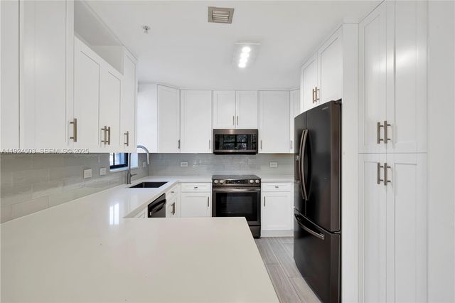 1650 Galiano St TH15, Coral Gables, FL 33134