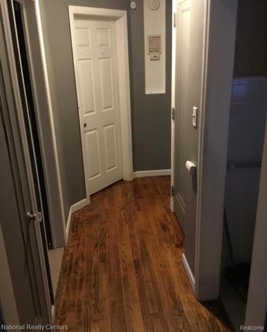 15044 YOUNG Street, Detroit, MI 48205