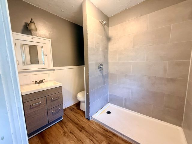 1144 35th Street, Des Moines, IA 50311