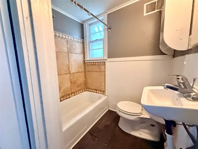 1144 35th Street, Des Moines, IA 50311