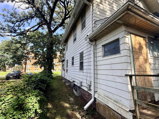 1144 35th Street, Des Moines, IA 50311