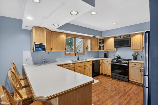 1446 Van Vleet Road, Flushing, MI 48433