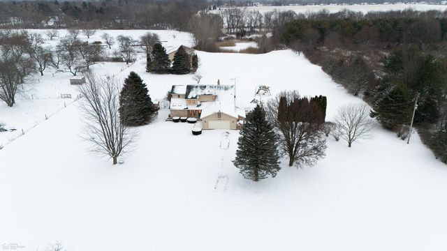 1446 Van Vleet Road, Flushing, MI 48433