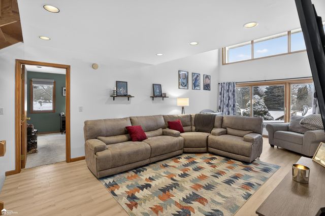 1446 Van Vleet Road, Flushing, MI 48433