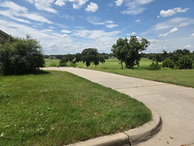 3648 Bluegrass Drive, Grand Prairie, TX 75052