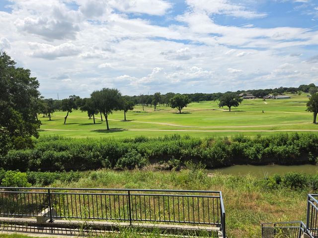 3648 Bluegrass Drive, Grand Prairie, TX 75052