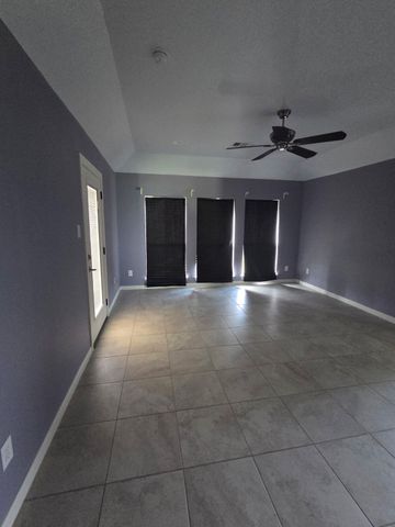 3648 Bluegrass Drive, Grand Prairie, TX 75052