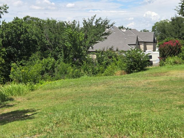 3648 Bluegrass Drive, Grand Prairie, TX 75052