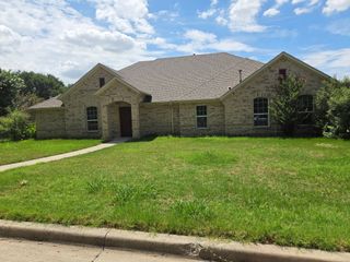 3648 Bluegrass Drive, Grand Prairie, TX 75052