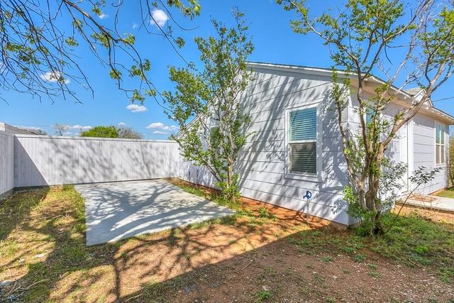 204 W 13th St, Robert Lee, TX 76945