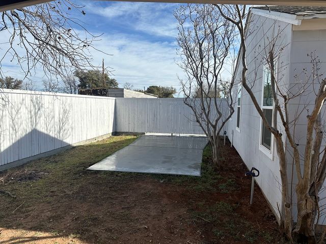 204 W 13th St, Robert Lee, TX 76945