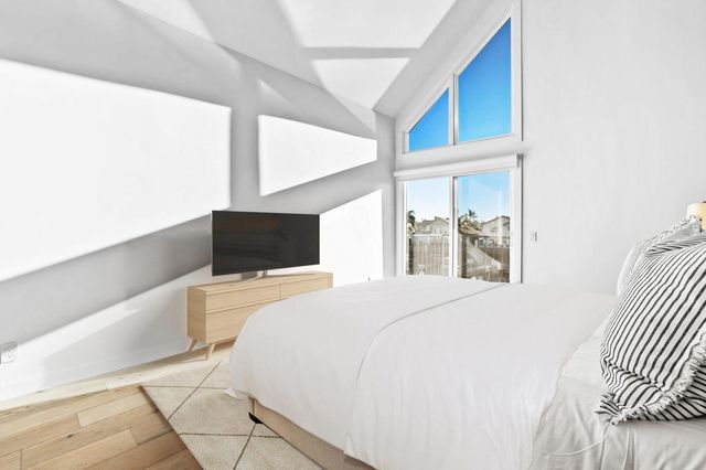 3532 Windspun Drive, Huntington Beach, CA 92649