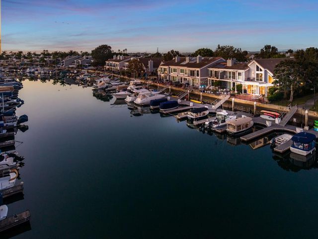 3532 Windspun Drive, Huntington Beach, CA 92649