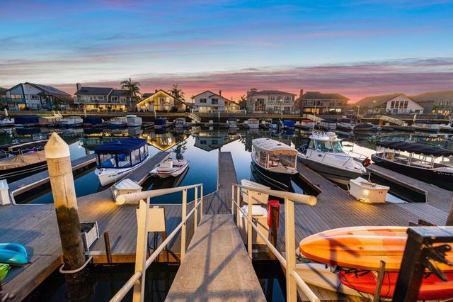 3532 Windspun Drive, Huntington Beach, CA 92649