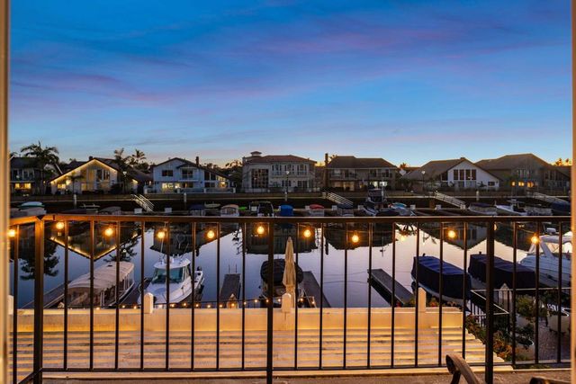 3532 Windspun Drive, Huntington Beach, CA 92649