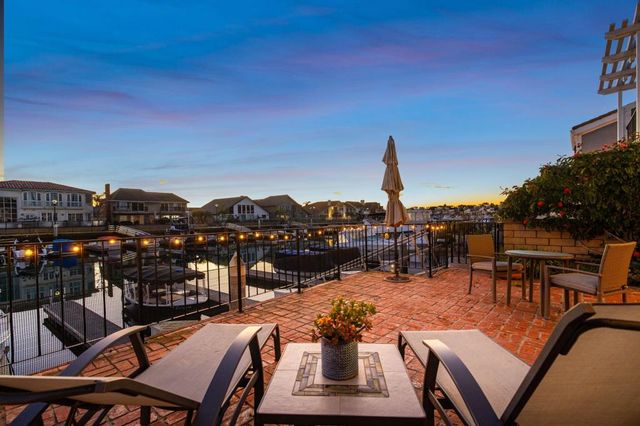 3532 Windspun Drive, Huntington Beach, CA 92649