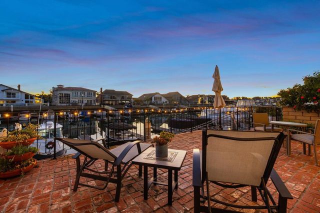 3532 Windspun Drive, Huntington Beach, CA 92649