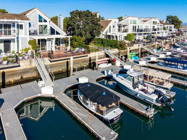 3532 Windspun Drive, Huntington Beach, CA 92649