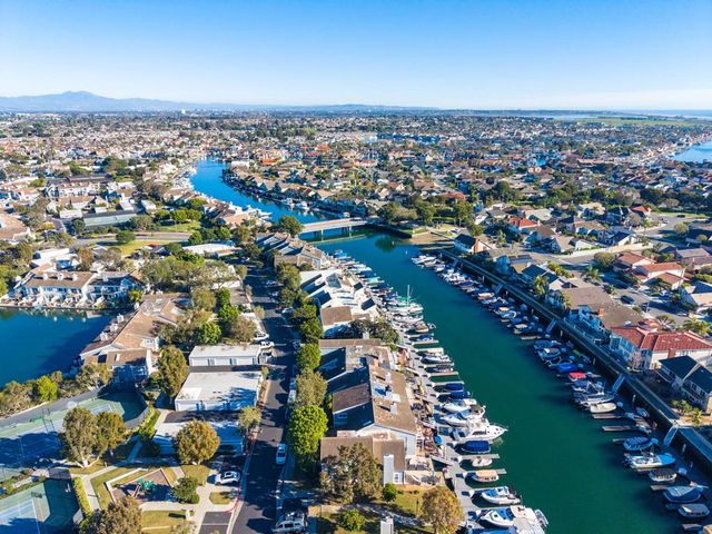 3532 Windspun Drive, Huntington Beach, CA 92649