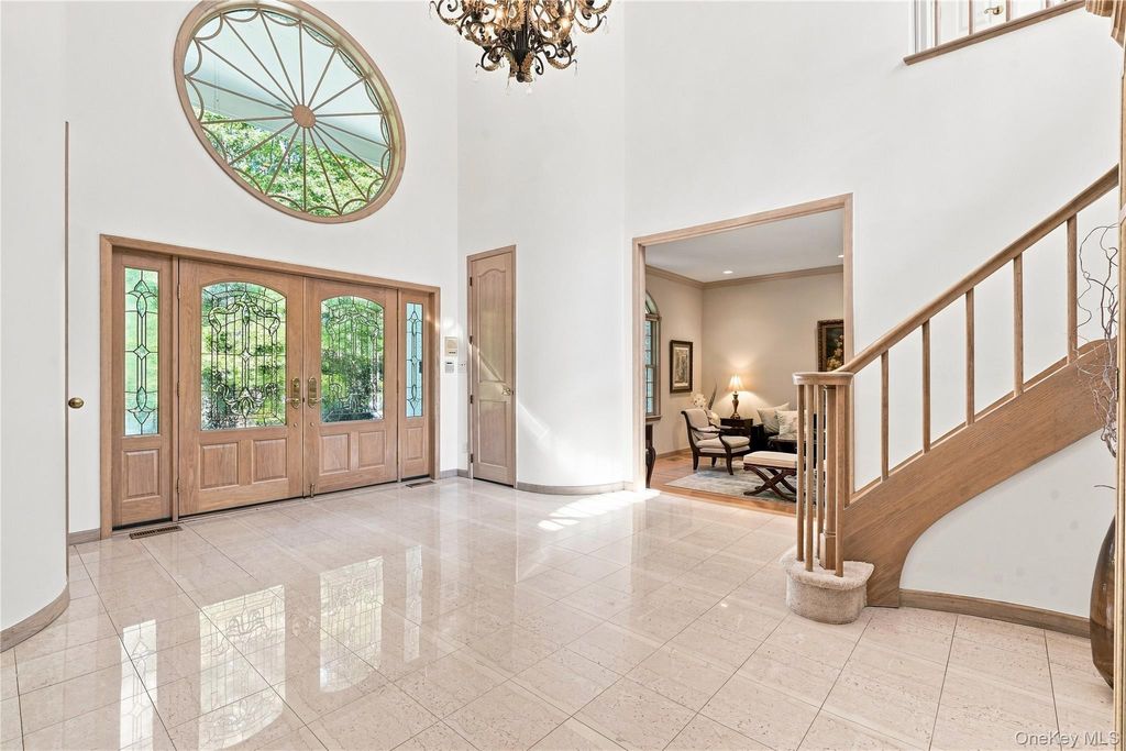 9 Swan Place, Nissequogue, NY 11780 — photo 3