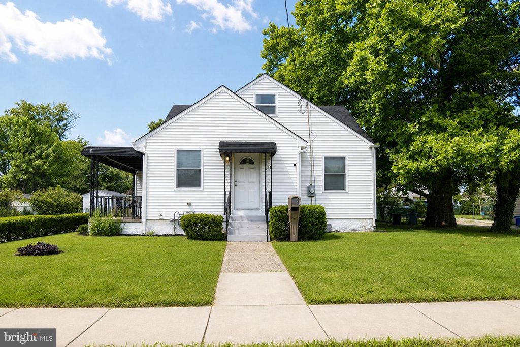 211 E NEW ST, GLASSBORO, NJ 08028 — photo 2