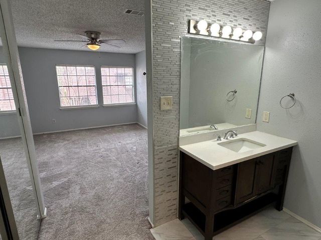 2510 Grants Lake Boulevard 101, Sugar Land, TX 77479