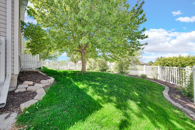 10650 Keystone Lane, Crown Point, IN 46307