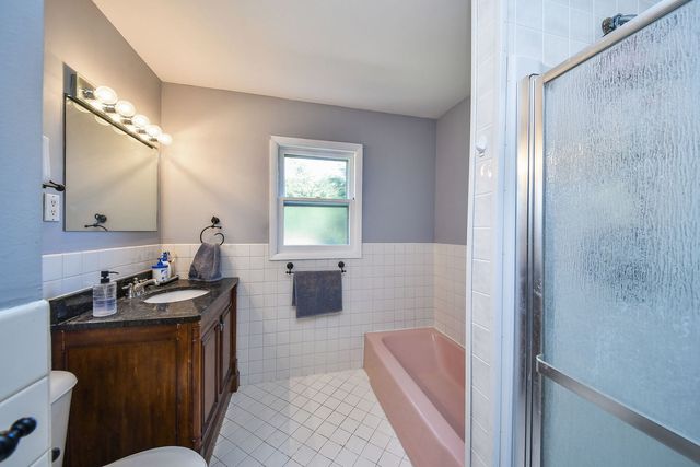 136 Hamlet Street, Batavia, IL 60510
