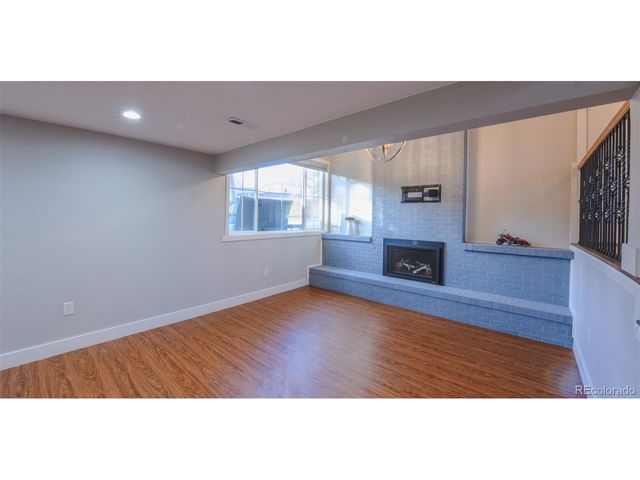 5389 W Roxbury Pl, Littleton, CO 80128