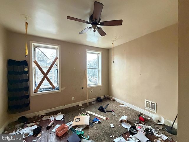 2535 HOLLINS ST, Baltimore, MD 21223