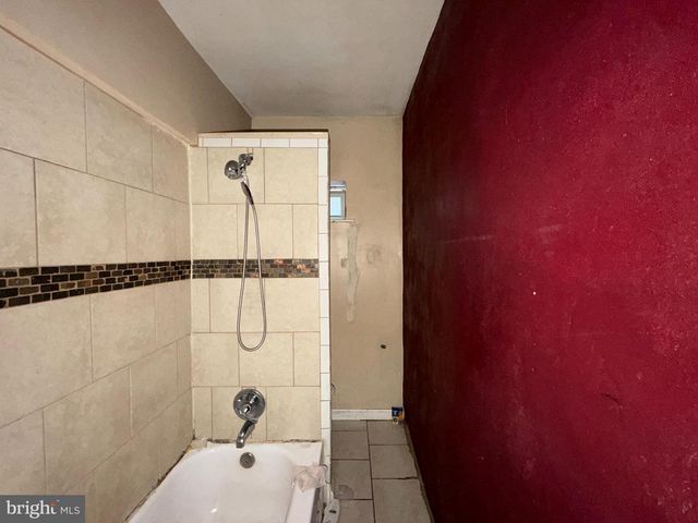 2535 HOLLINS ST, Baltimore, MD 21223