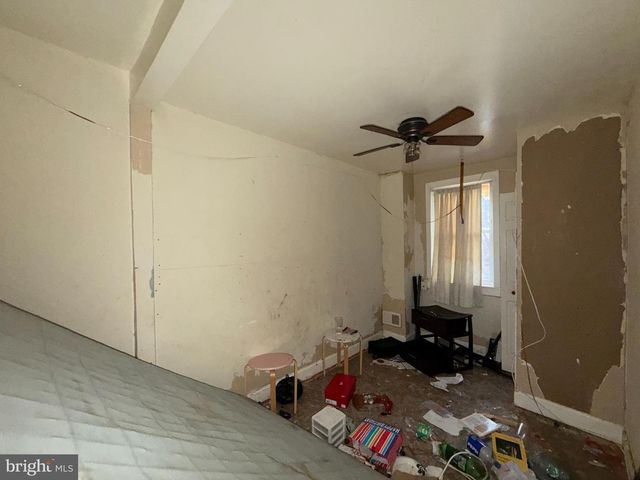 2535 HOLLINS ST, Baltimore, MD 21223