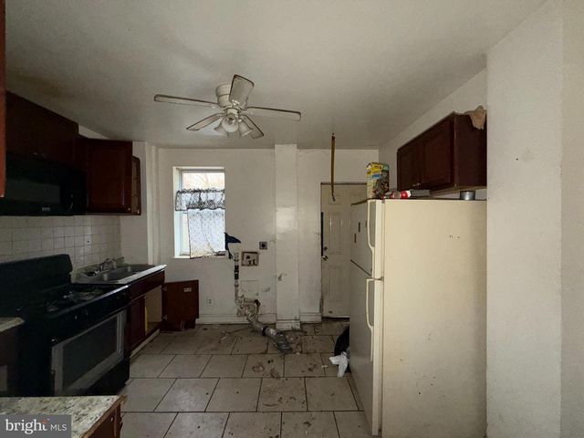 2535 HOLLINS ST, Baltimore, MD 21223