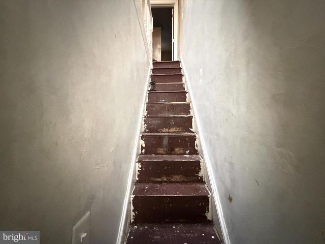 2535 HOLLINS ST, Baltimore, MD 21223