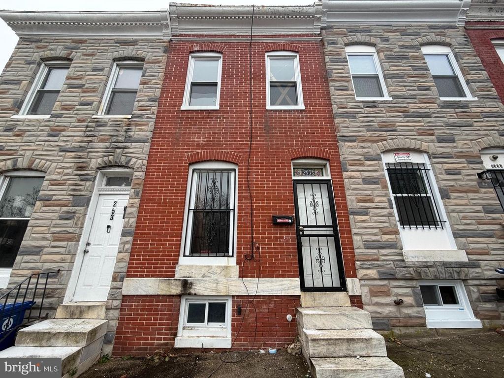 2535 HOLLINS ST, Baltimore, MD 21223