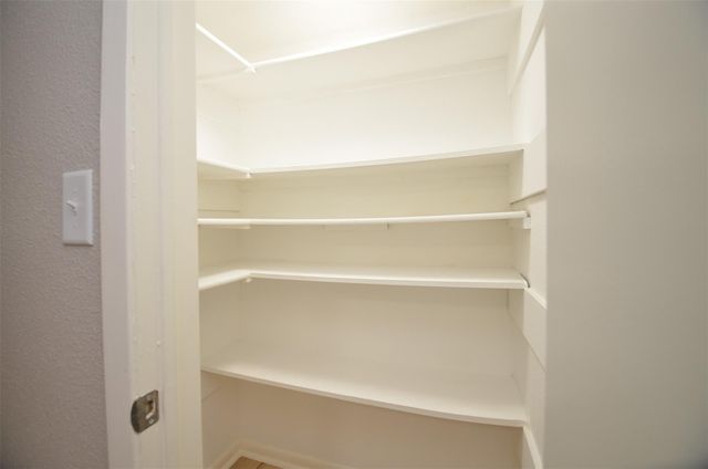 76 W Park West Drive, Houston, TX 77072