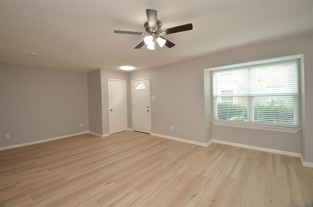 76 W Park West Drive, Houston, TX 77072