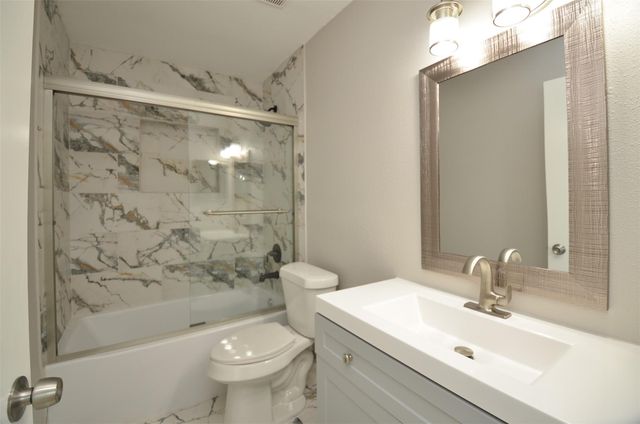 76 W Park West Drive, Houston, TX 77072