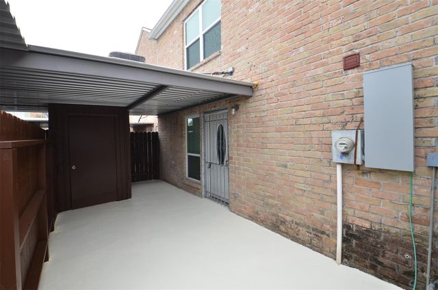 76 W Park West Drive, Houston, TX 77072